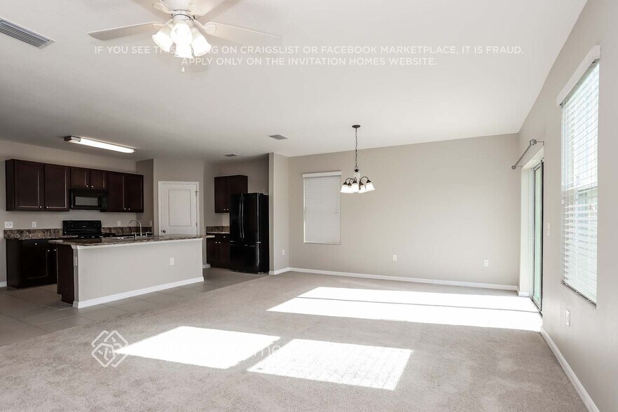Building Photo - 3813 Wayfarer Wy