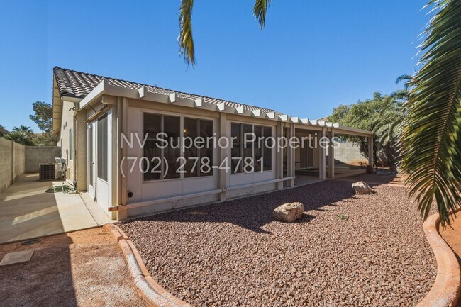 Building Photo - SE!! 4 Bedrooms!! Single Story!!! 3 Car Garage!!! Gated!! Water Conditioner!! All Appliances!!! F...