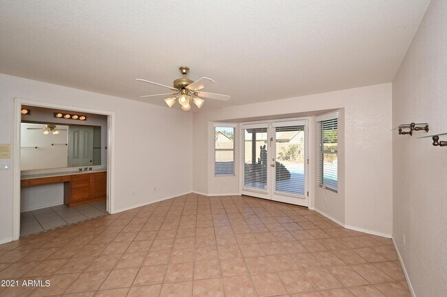 Building Photo - 5730 E Gelding Dr