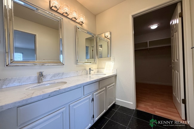 Building Photo - Spacious 4 Bedroom Home with Large Backyard in San Bruno