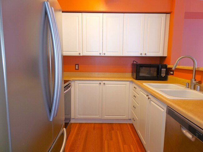 Building Photo - Latitude Condominiums 3 Bed, 2 Bath in Fed...
