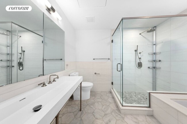 Building Photo - 147 Hope St