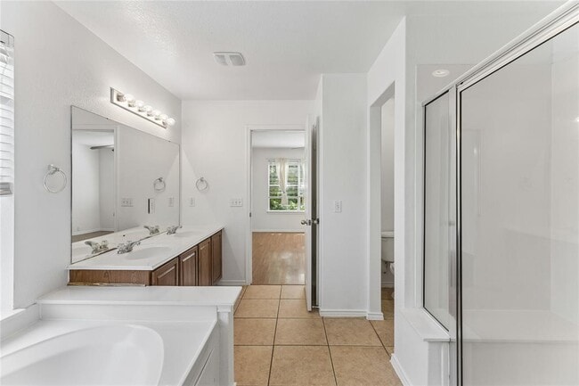 Building Photo - 2372 Paradise Ridge Dr