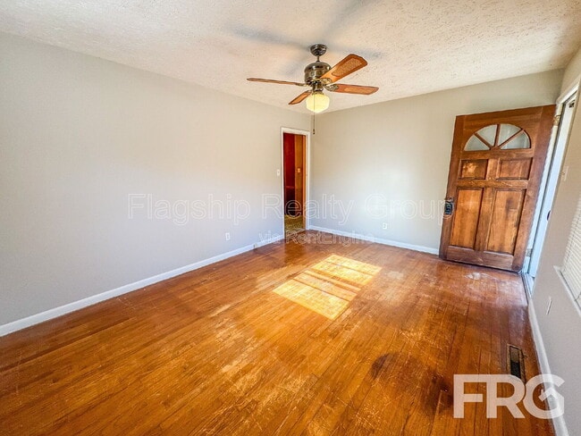 Building Photo - 124 Grant Dr