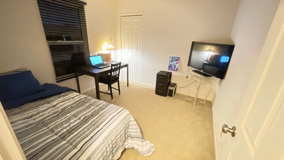 Building Photo - 8153 S Firefly Dr