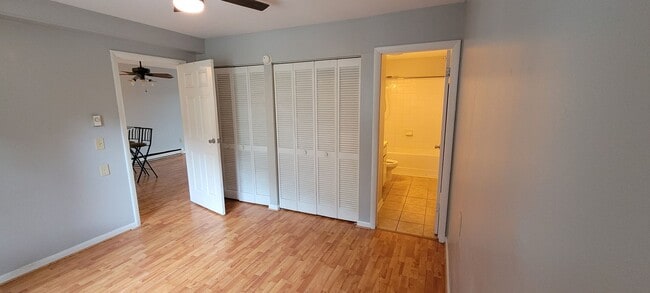 Building Photo - 523 Meadowview Dr