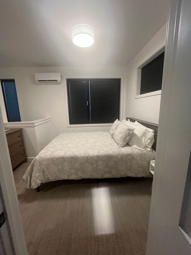 Building Photo - 2989 S 30th Ave