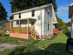 Building Photo - 304 S 27th St