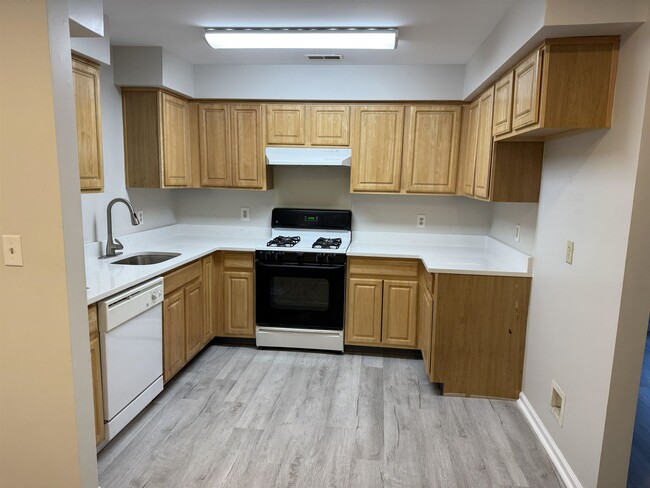 Building Photo - 380 Ocean Ave