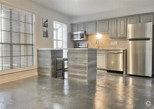 Building Photo - 1311 Antoine Dr