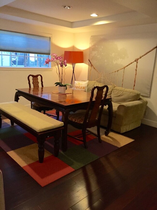 Building Photo - Galleon St