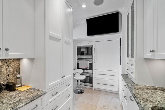 Building Photo - 150 Bradley Pl