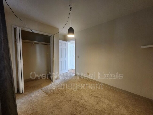 Building Photo - 140 Eagle St