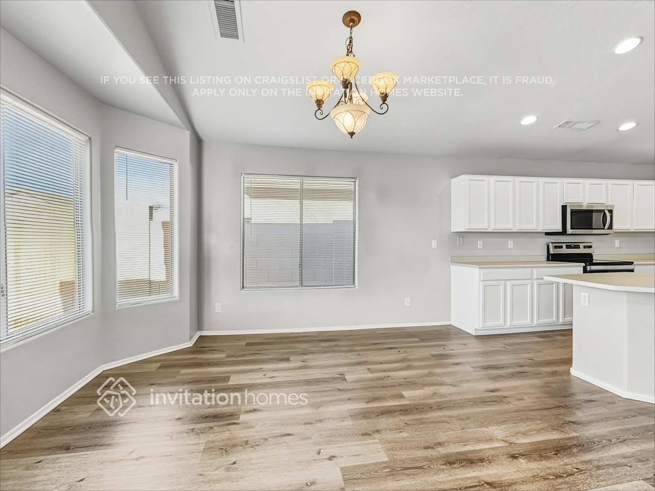 Building Photo - 8524 W Chickasaw St