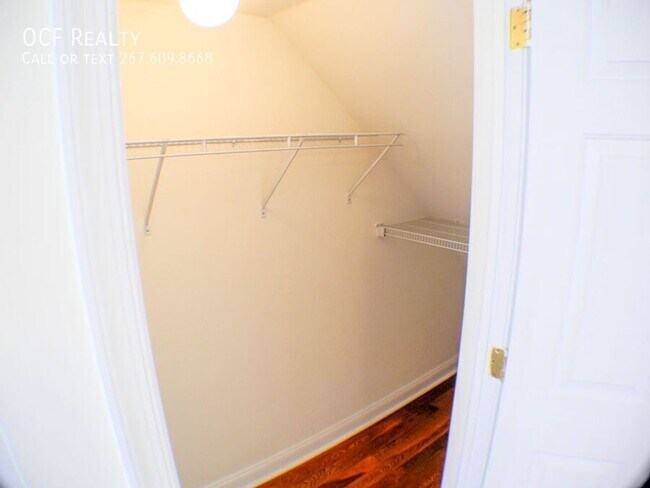 Building Photo - 1006 S Cleveland St