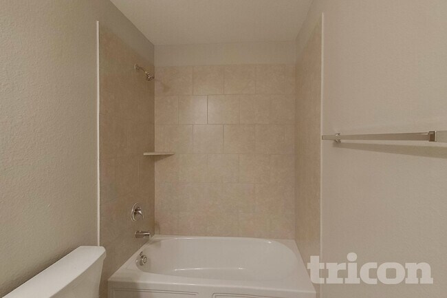 Building Photo - 1348 Renoir Dr