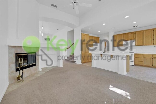 Building Photo - 7956 Robinson Dr