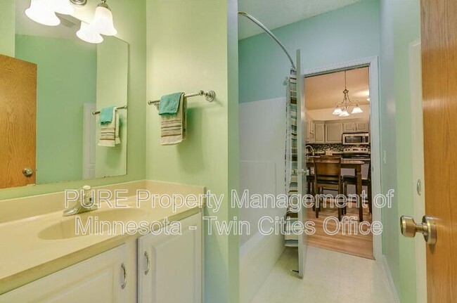 Building Photo - 4080 Meadowlark Curve