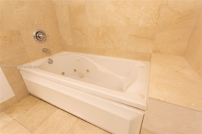 Building Photo - 20 Calabria Ave