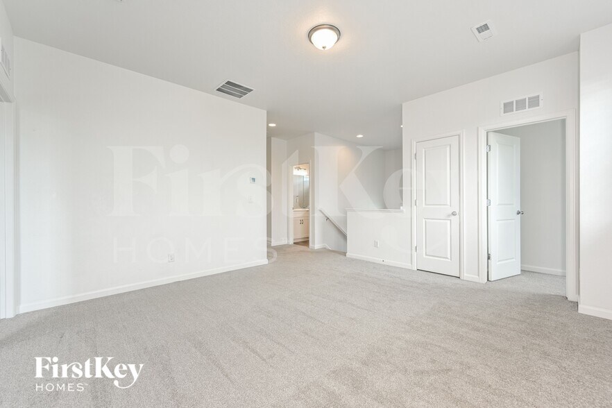 Building Photo - 14693 Normande Dr