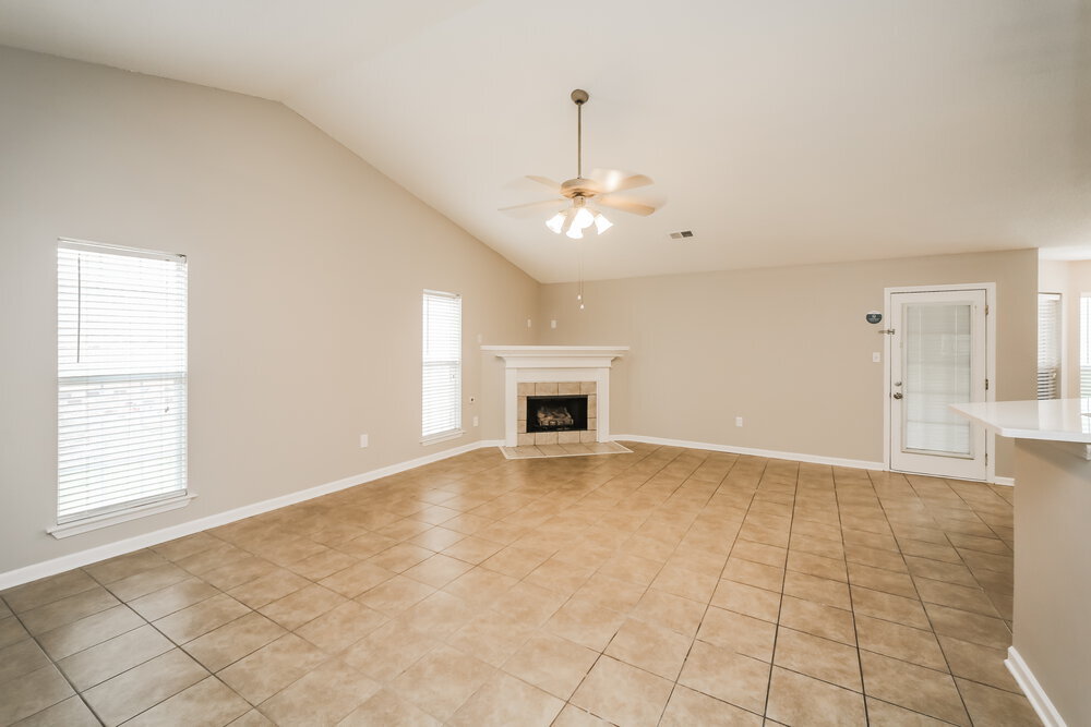Building Photo - 8202 Martin Dr