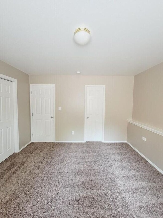 Building Photo - Cozy 2-Bedroom Upper-Level Home in Brookwo...