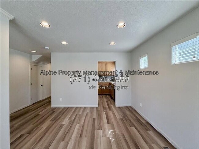 Building Photo - 13119 SW 154th Ave