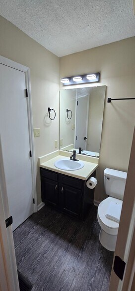 Building Photo - 4901 Walingford Dr