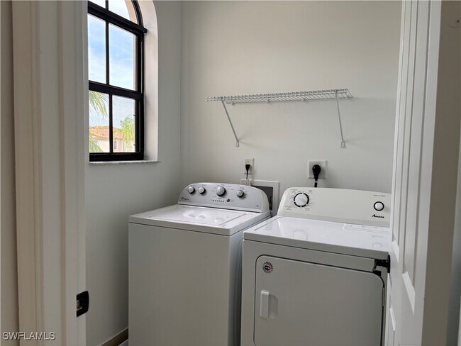 Building Photo - 5414 Ferris Ave