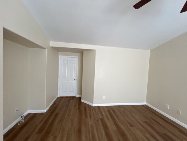 Building Photo - Encounter the ultimate luxury living experience with this 4-bedroom, 2197 sq ft house