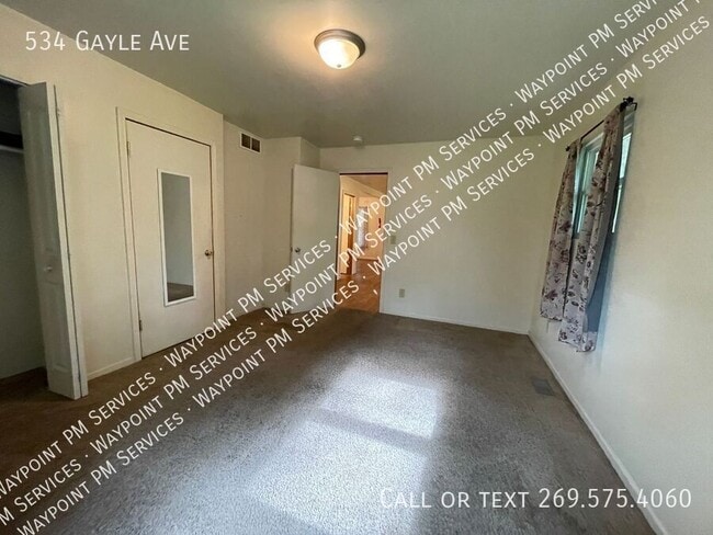 Building Photo - 534 Gayle Ave