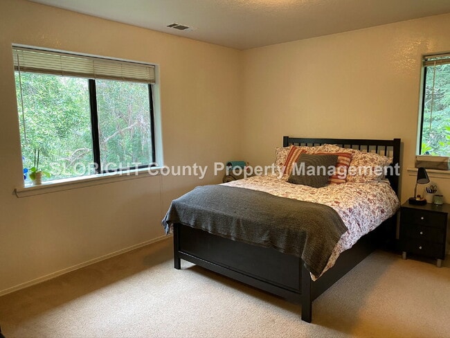 Building Photo - AVAILABLE MARCH - SLO Home Near Downtown - 3 Bed / 2.5 Bath