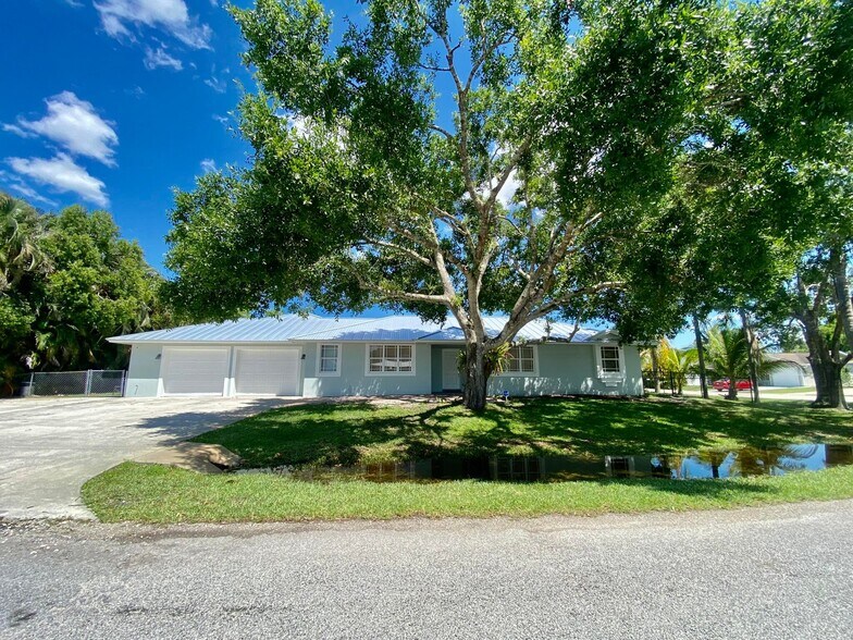 Building Photo - 3051 SW Earl Ave