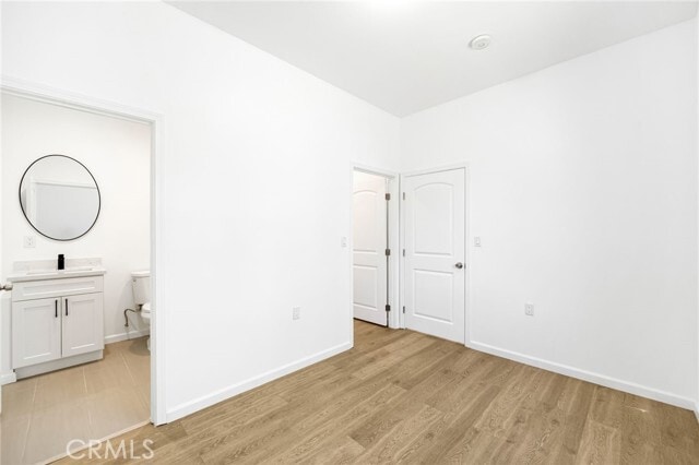 Building Photo - 1375 N Mentor Ave