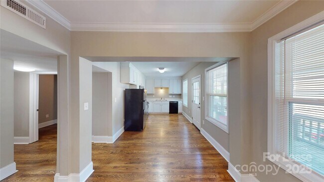 Building Photo - 2131 Kirkwood Ave