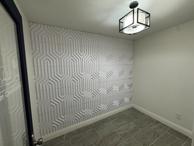 Building Photo - 5401 Alhambra Dr