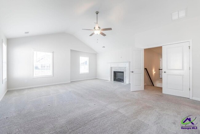 Building Photo - 233 Shoshone Cir