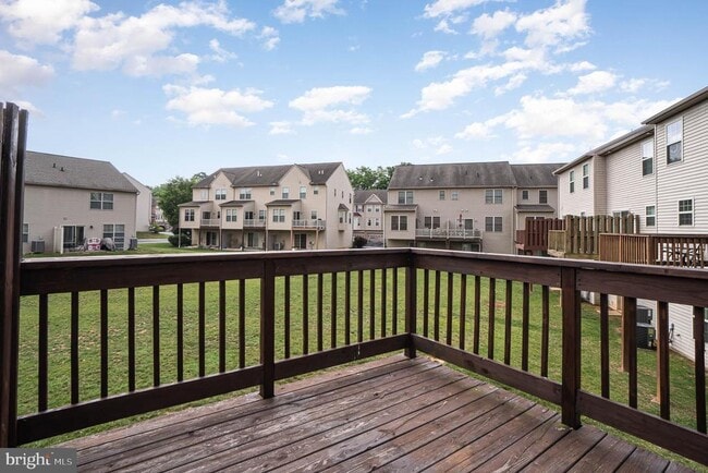 Building Photo - 6383 Creekbend Dr