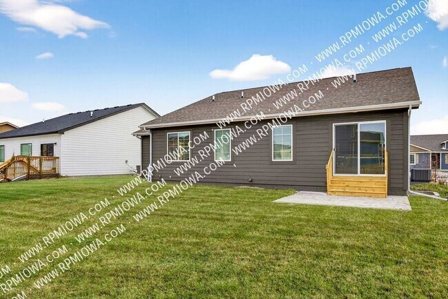 Building Photo - 318 SW 16th St