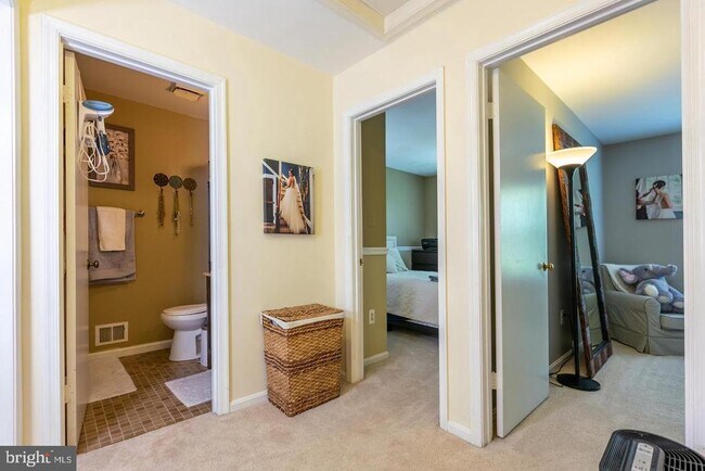 Building Photo - 13662 Barren Springs Ct