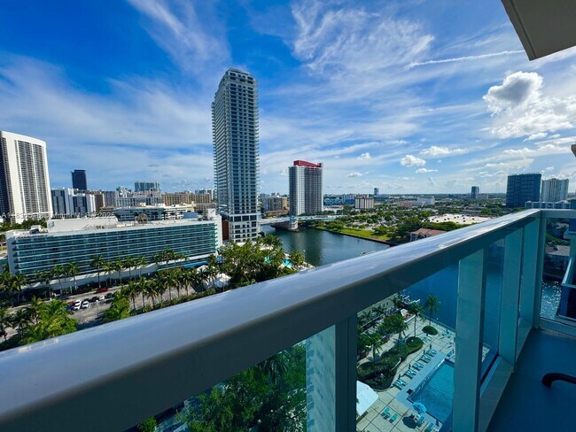 Building Photo - 3800 S Ocean Dr