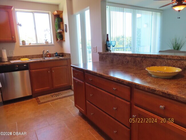 Building Photo - 5500 Ocean Shore Blvd