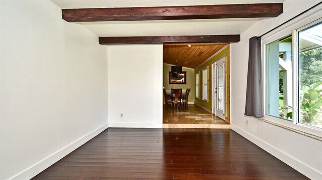 Building Photo - 8924 Angelica Dr