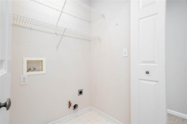 Building Photo - 380 Wittenridge Ct
