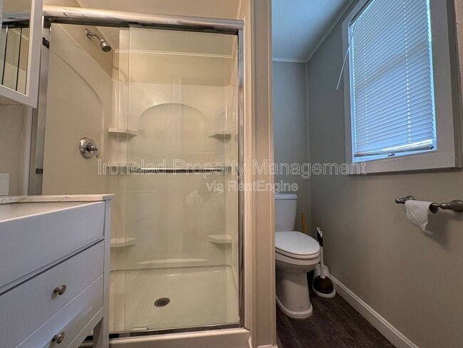 Building Photo - 20 Nash St