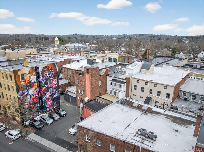 Building Photo - 316 Wall St