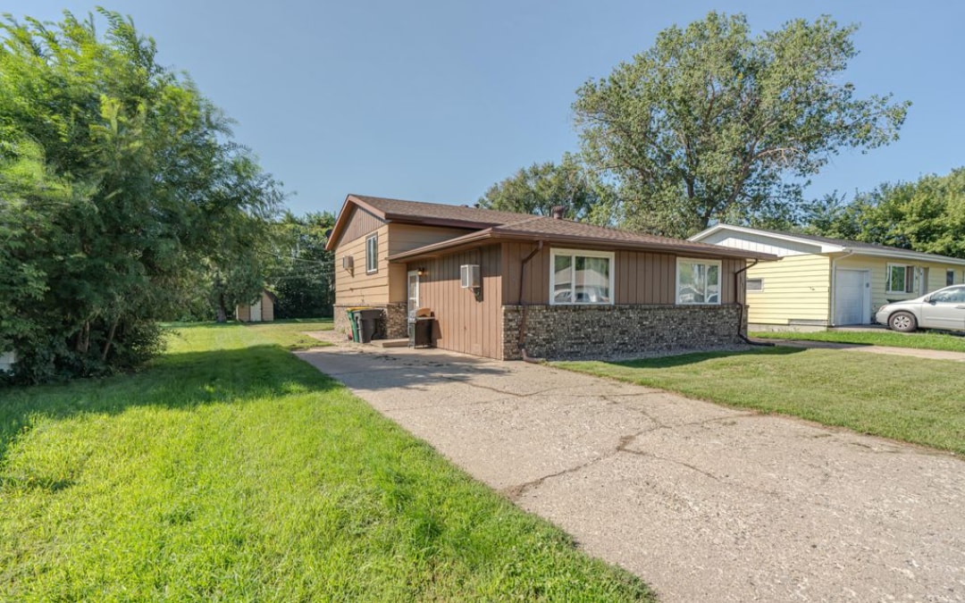 Building Photo - 333 W Ingals Ave