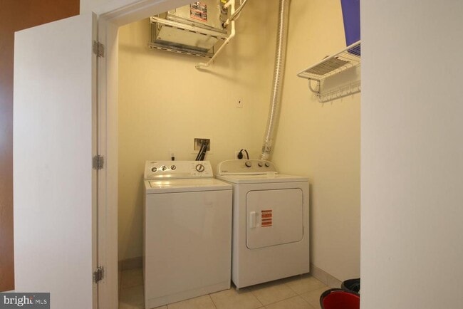 Building Photo - 2200 Arch St