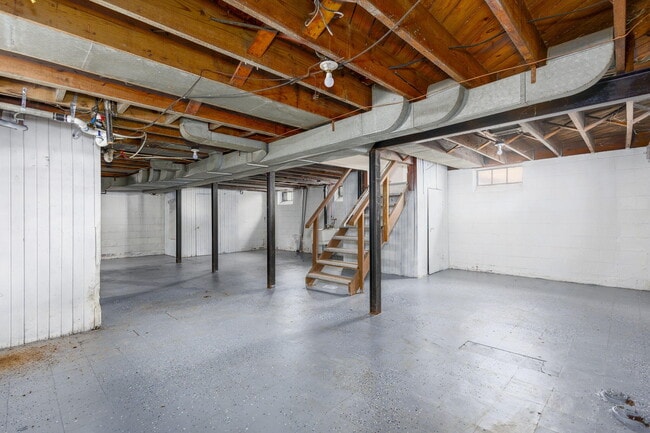 Building Photo - 10929 Worden St