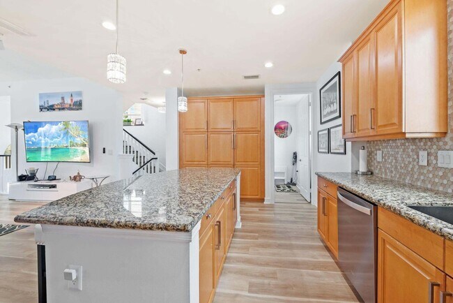 Building Photo - 2001 Coral Heights Blvd